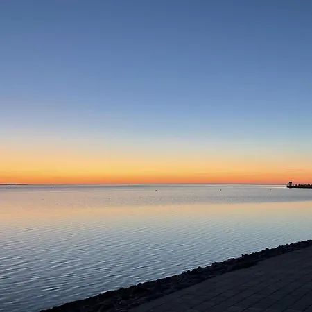 Διαμέρισμα Mit Sauna Und Balkon Zentral In *