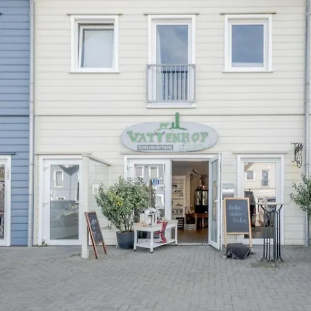 Mit Sauna Und Balkon Zentral In *